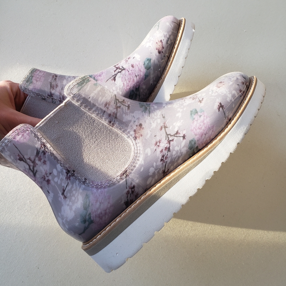 Cougar Waterproof Slip-ons